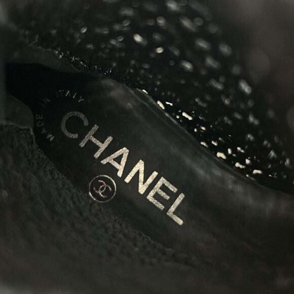 Rare CHANEL Crochet Patent Leather Cap Toe Sock Booties, Black, Size 35 - Picture 7 of 11